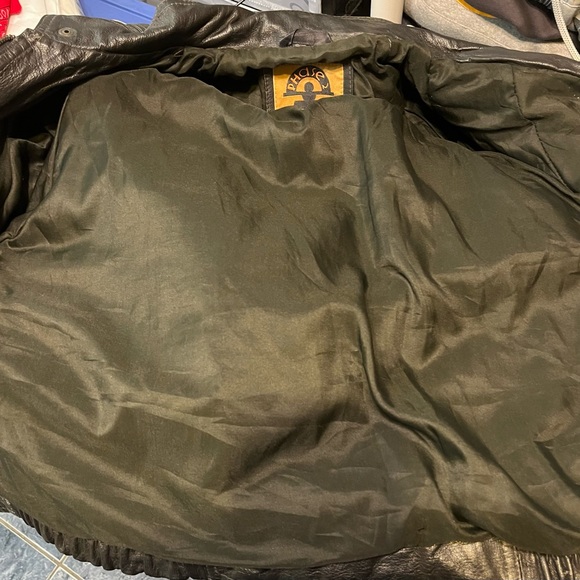 Phase 2 Men’s leather jacket - Picture 7 of 9